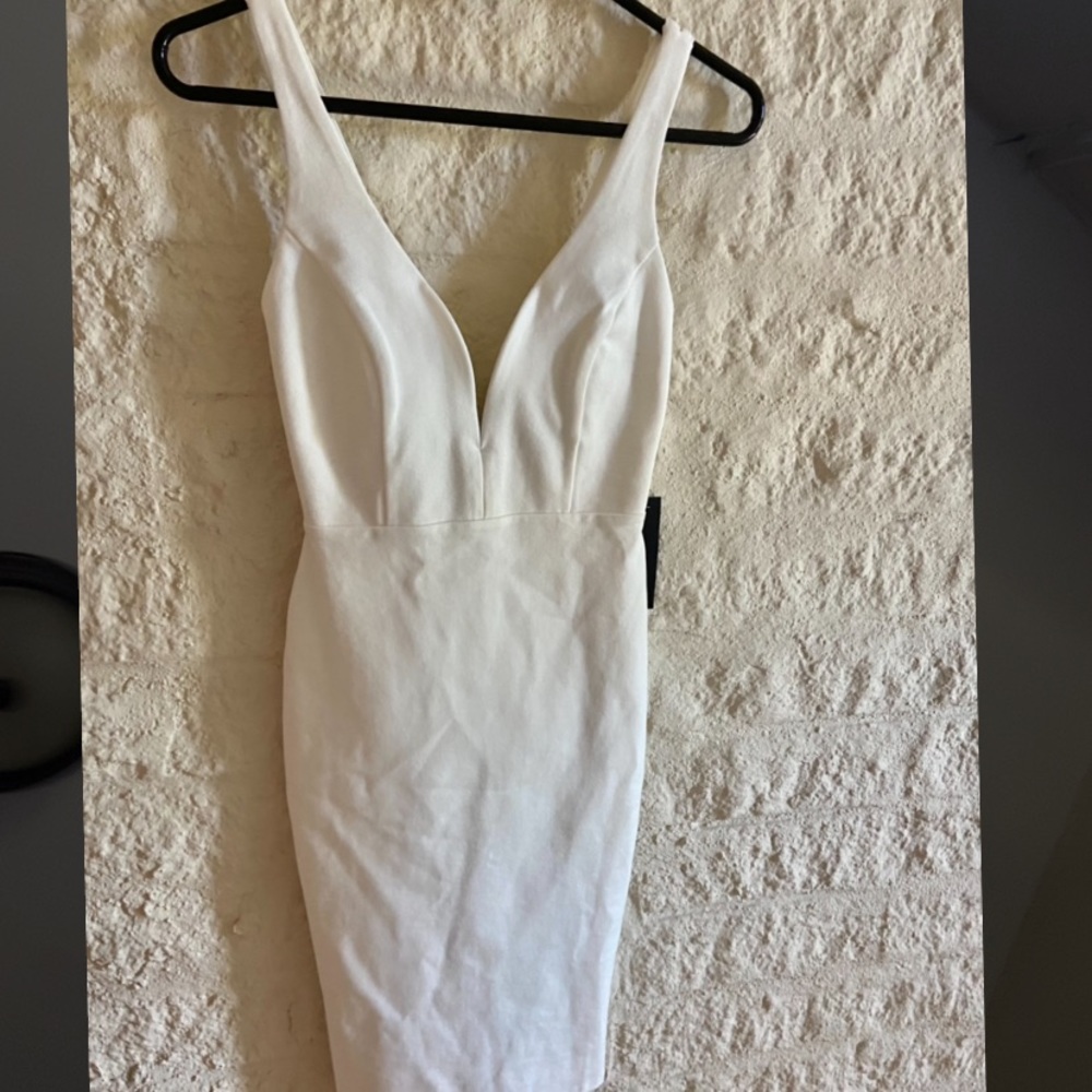 Lulu’s white bodycon dress